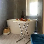 Casa Rosmini Rooms, Dolomia 住宿加早餐酒店