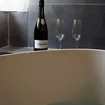 Casa Rosmini Rooms, Dolomia 住宿加早餐酒店 2*